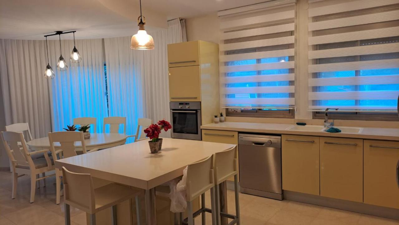 Aparthotel אבני החושן- Avnei Hoshen à Nahariya Extérieur photo