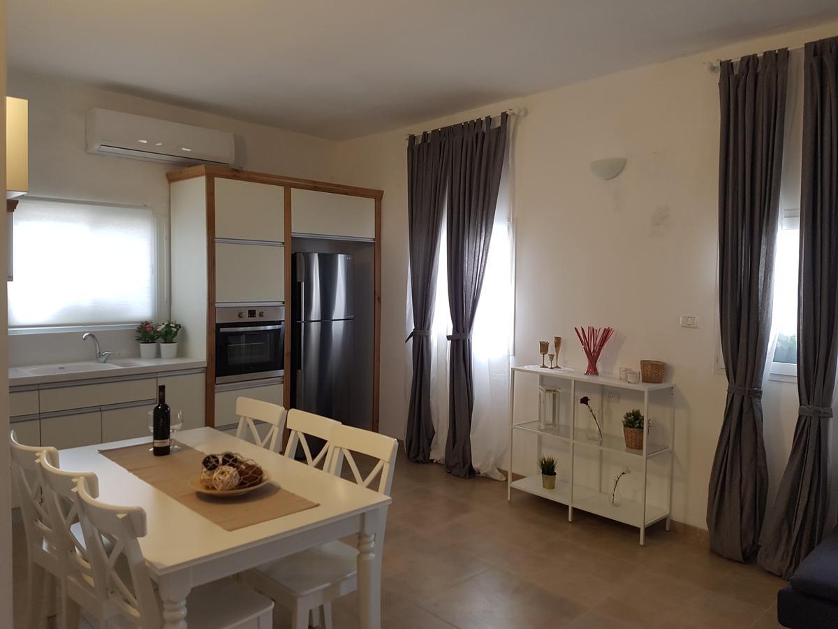 Aparthotel אבני החושן- Avnei Hoshen à Nahariya Extérieur photo